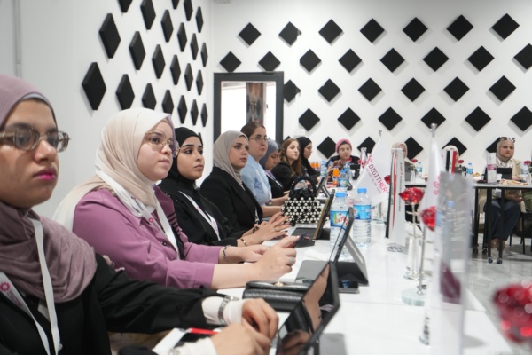 جلسة تدريبية من ورشة المهارات الرقمية والشمول المالي